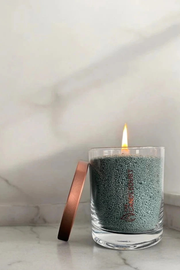 Bekvapė biri žvakė stikliniame inde | Smaragdas - 160g