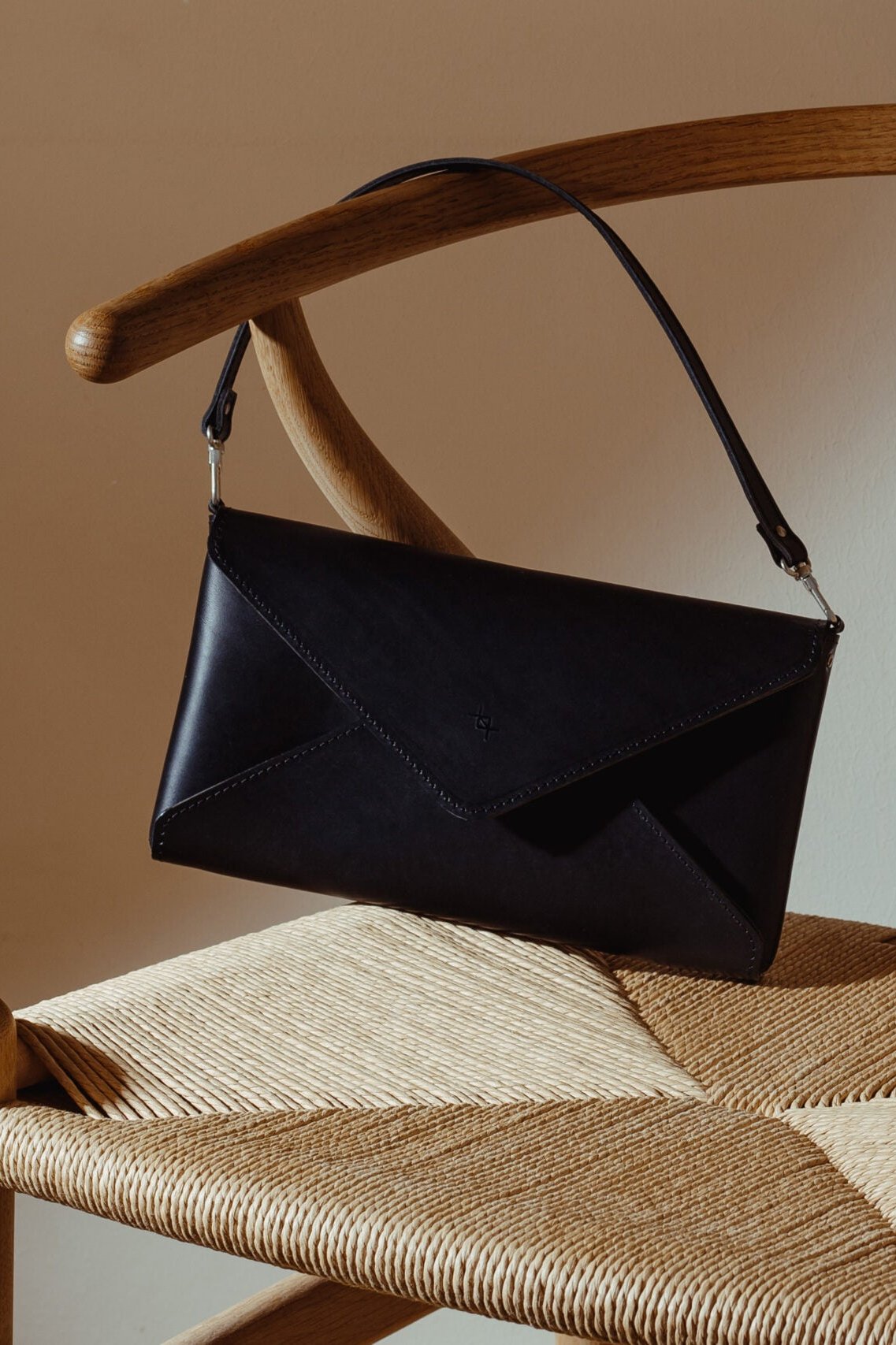 Rankinė | Great Model Clutch