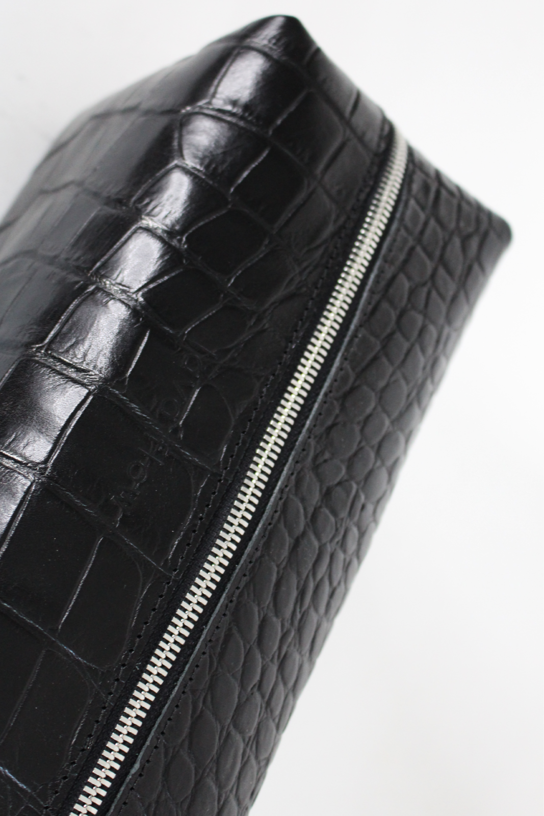 Cosmetic Bag VESUVIUS - Black Croco