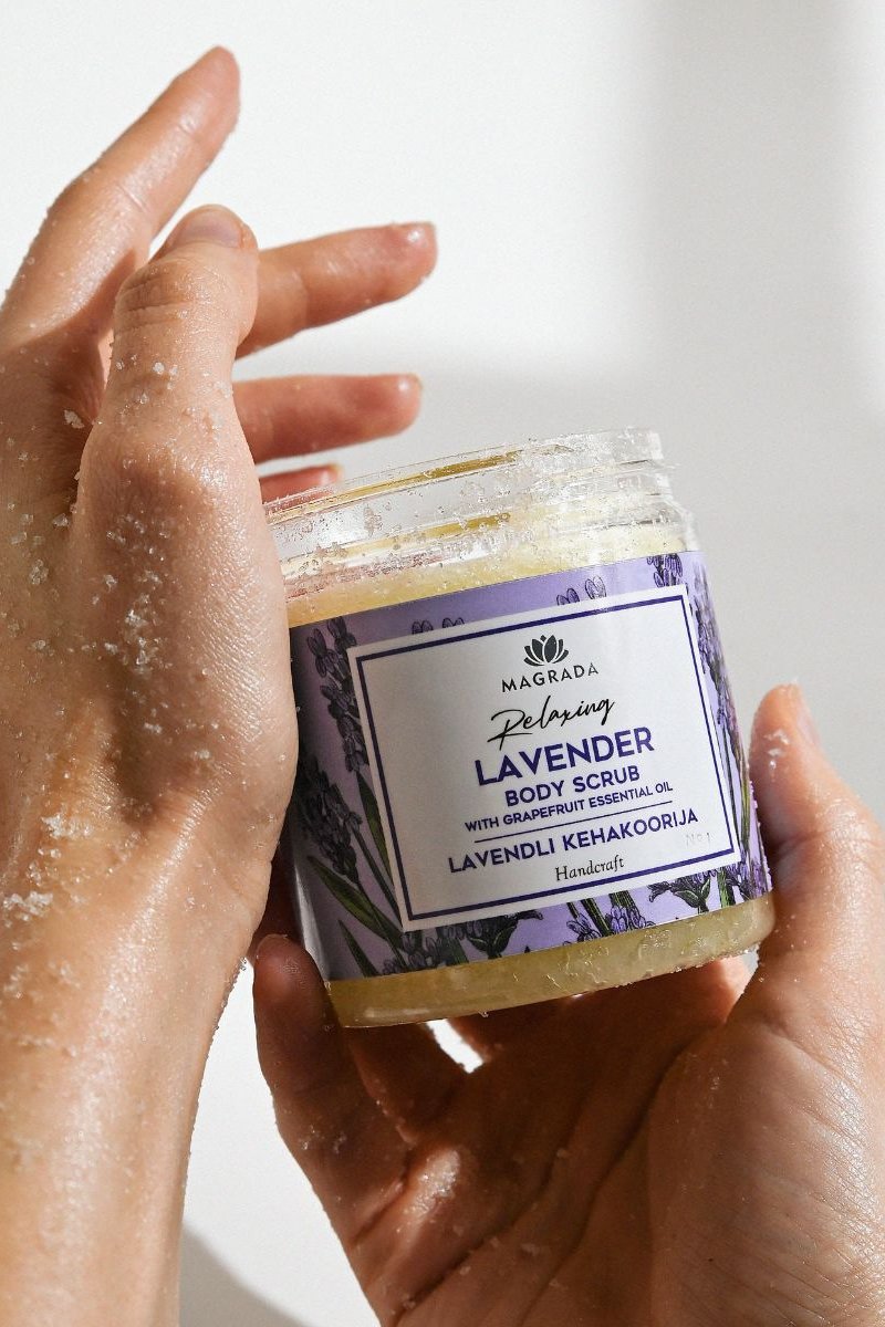 Levandų kūno šveitiklis su greipfrutų eteriniu aliejumi - 250 ml