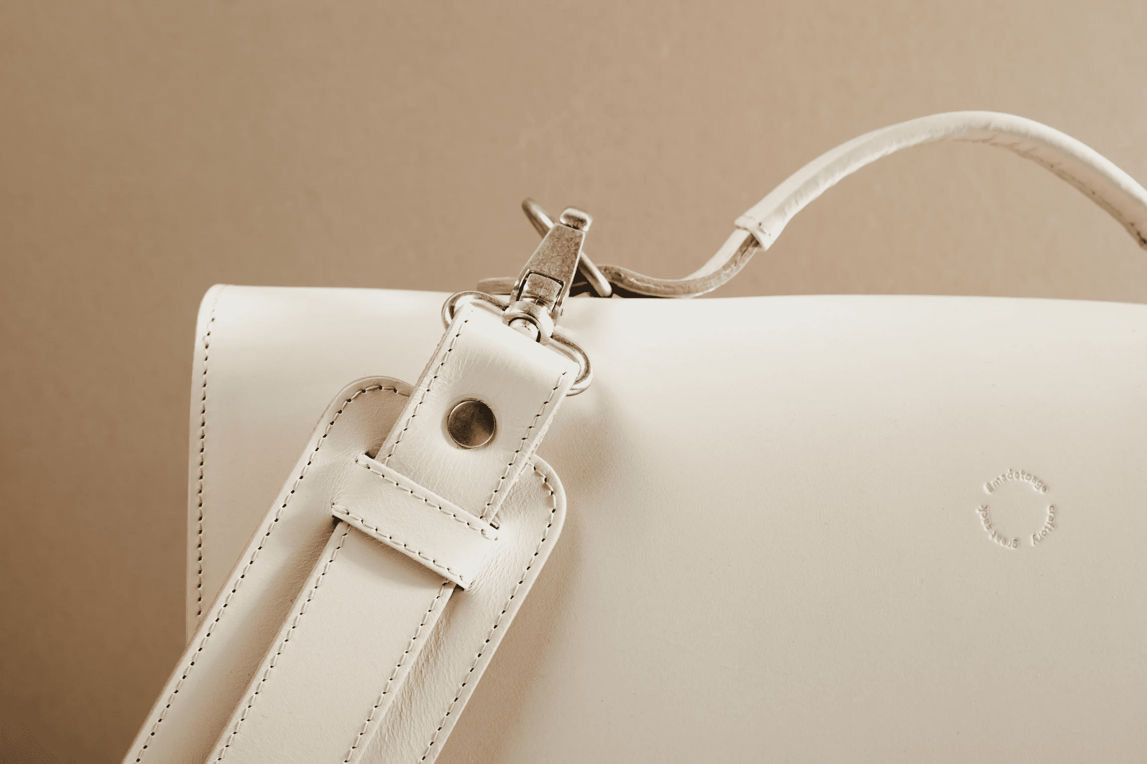 Pernelyg senamadiškas portfelis | Great Sack