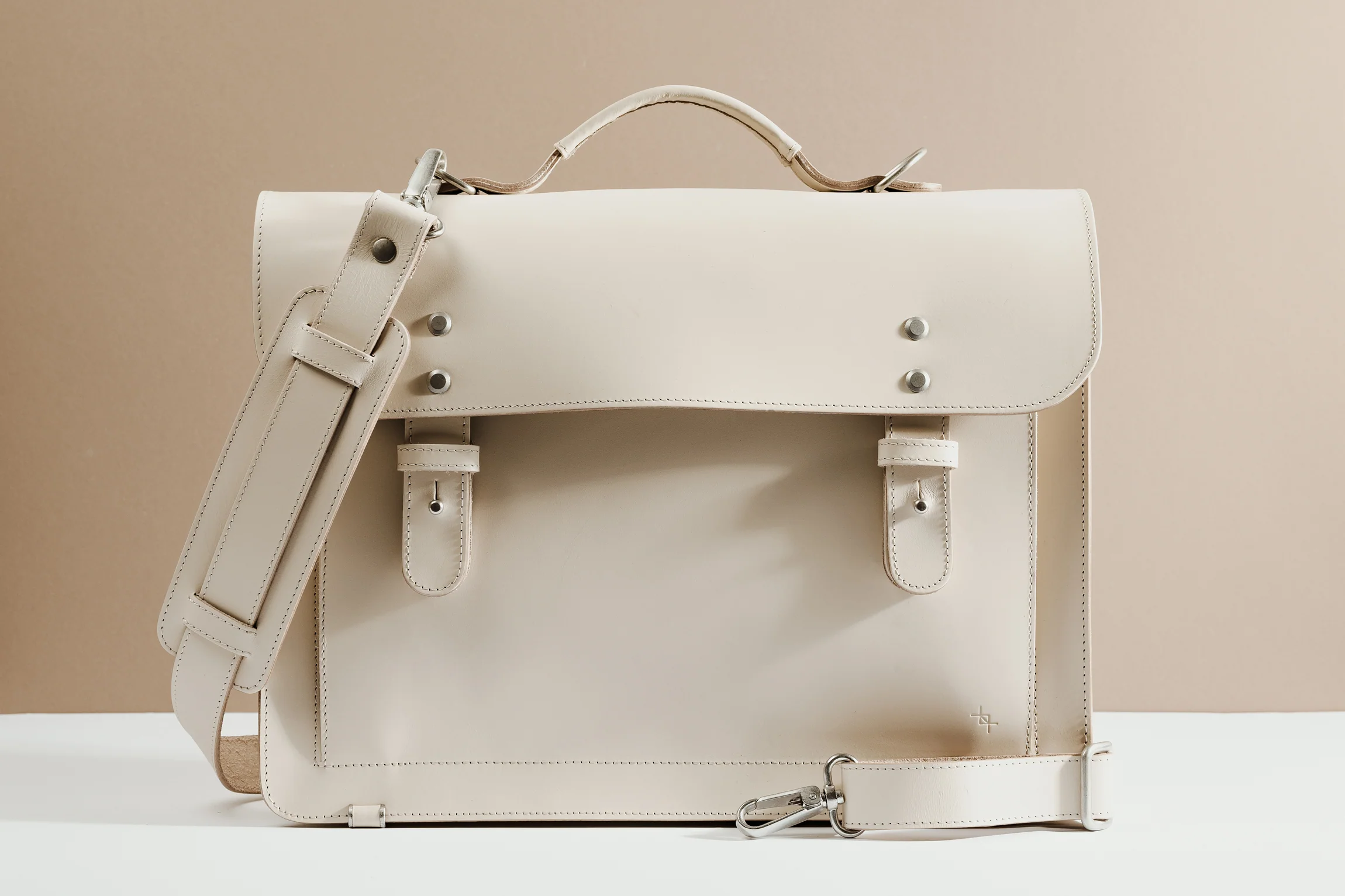 Pernelyg senamadiškas portfelis | Great Sack