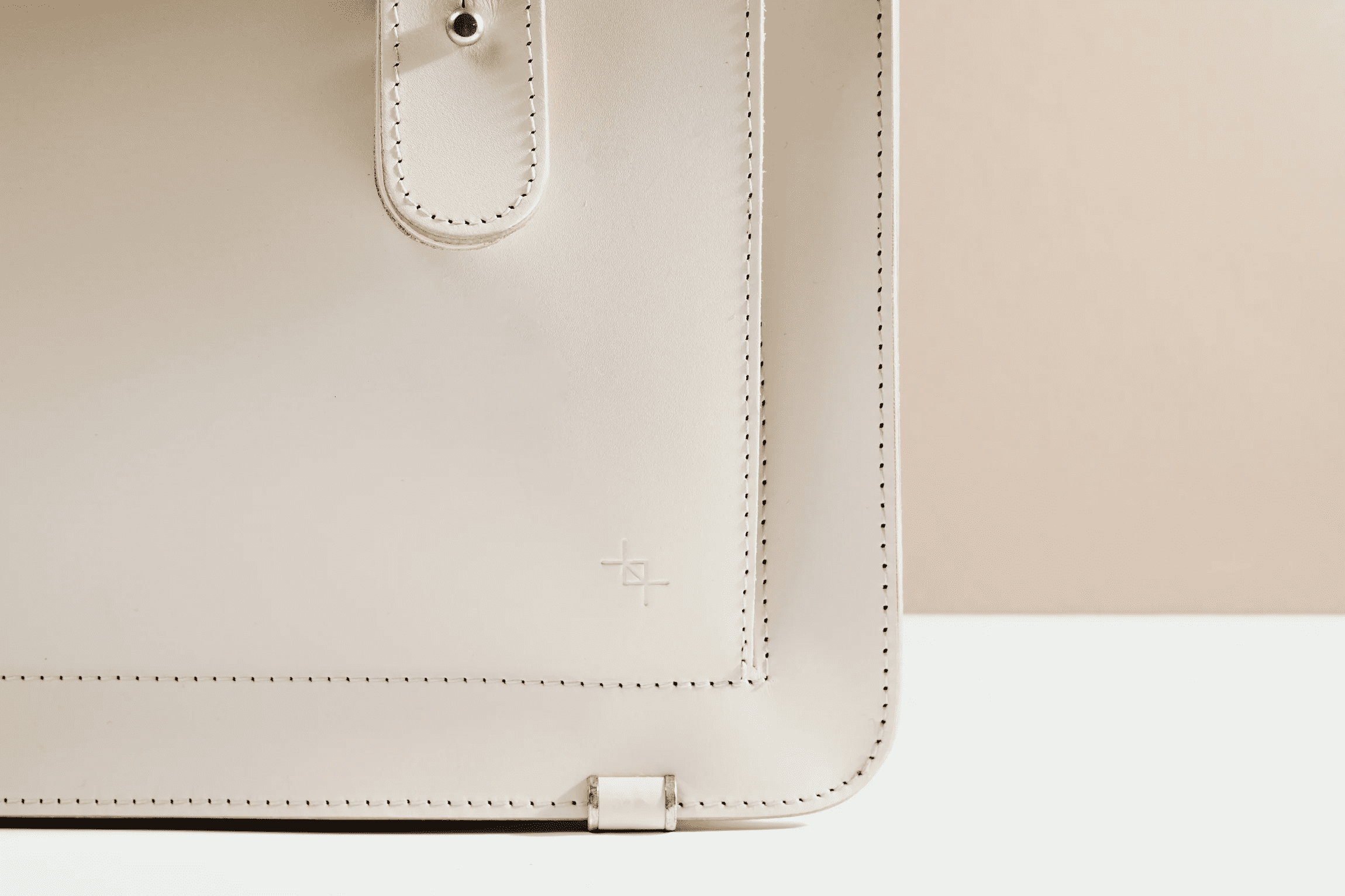 Pernelyg senamadiškas portfelis | Great Sack