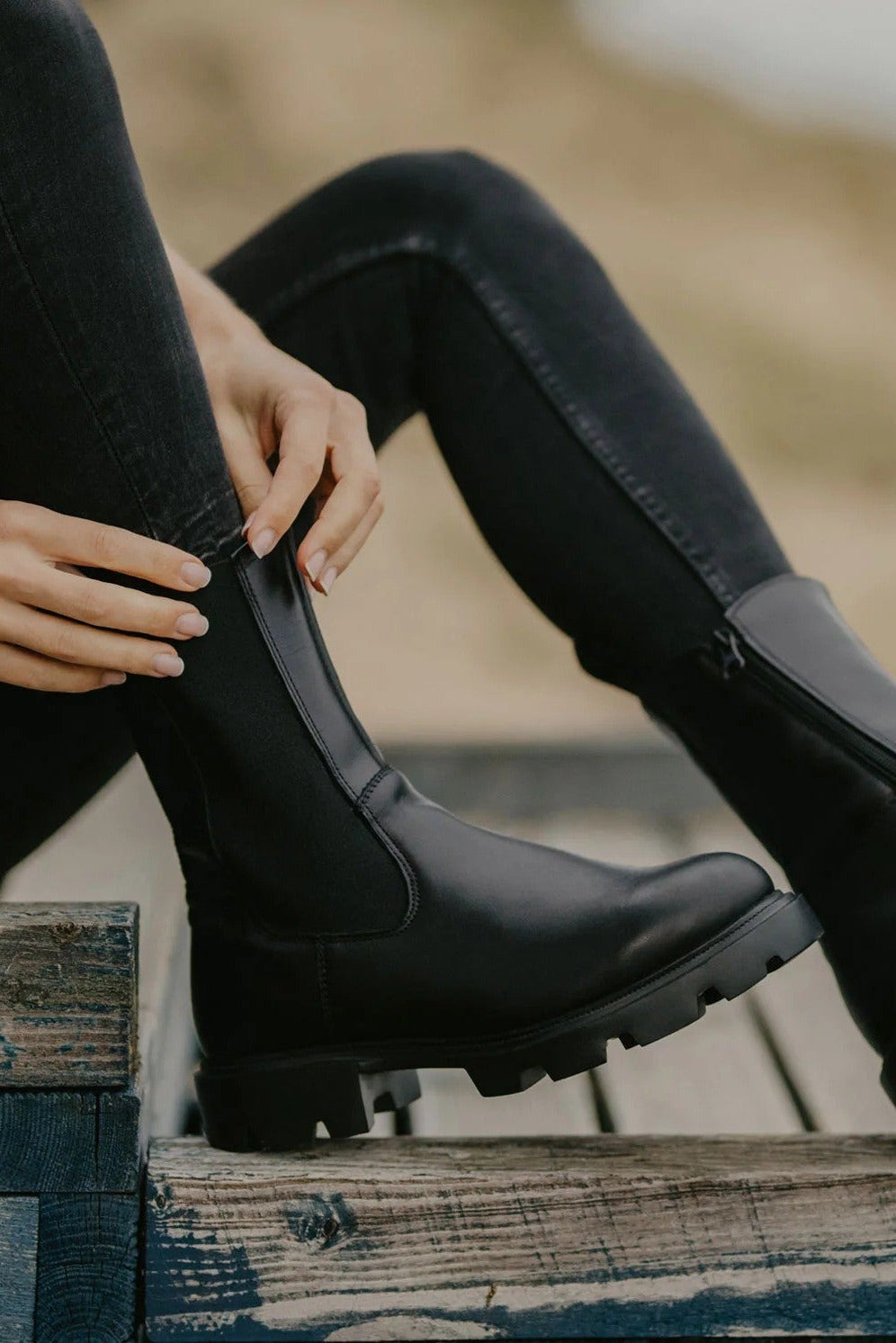 KIRA Chelsea Rebel Boots