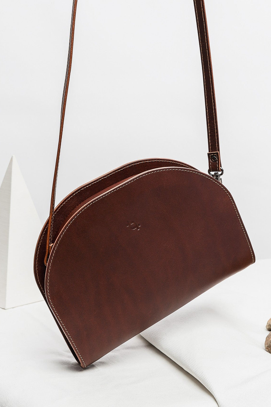 Leather Handbag Half Moon - Cognac