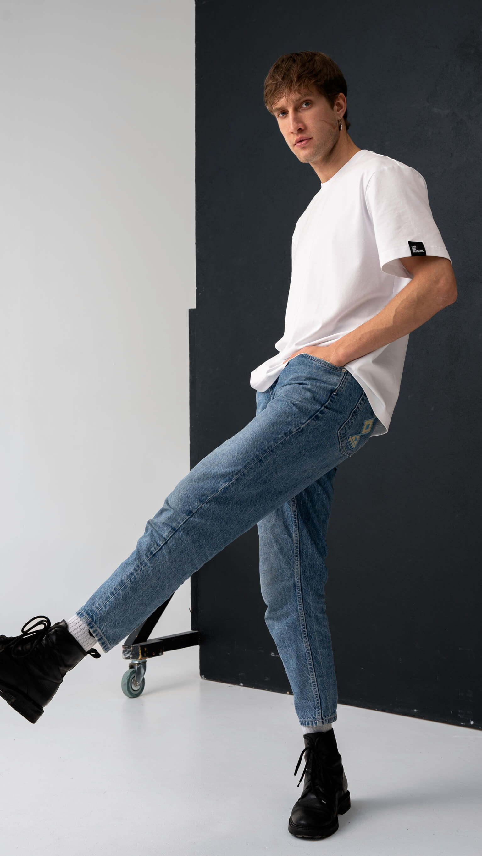 Oversized vyriški marškinėliai CMF206